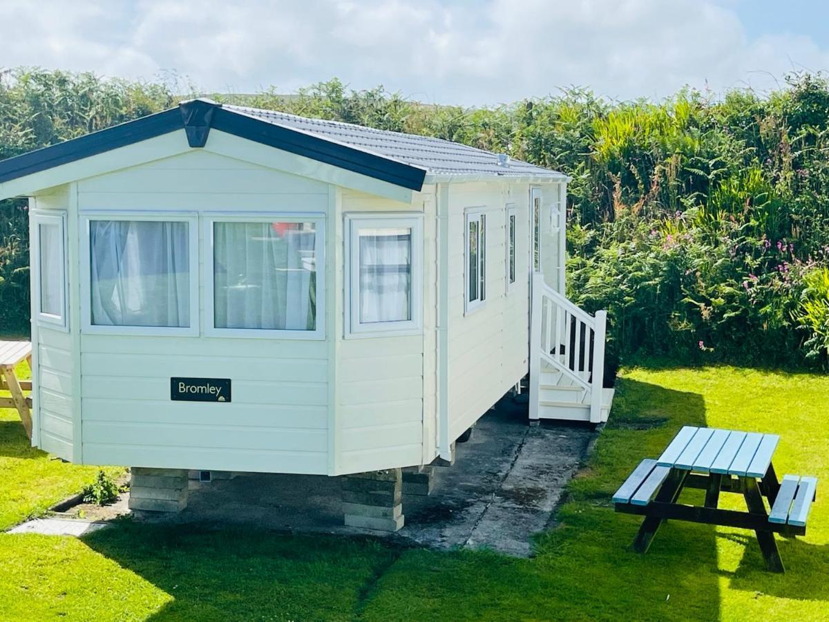 Roselands Caravan Park, Nr Lands End, Cornwall 圣贾斯特 外观 照片