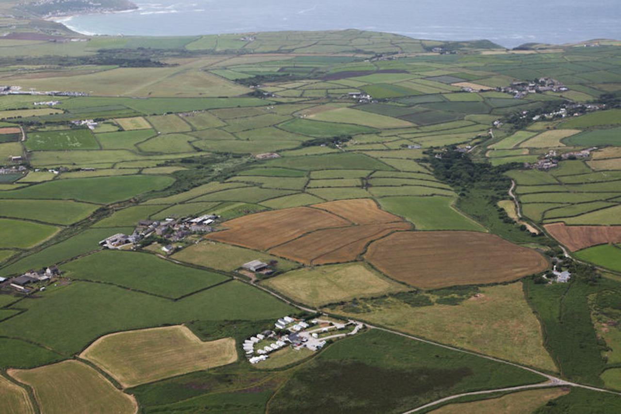 Roselands Caravan Park, Nr Lands End, Cornwall 圣贾斯特 外观 照片